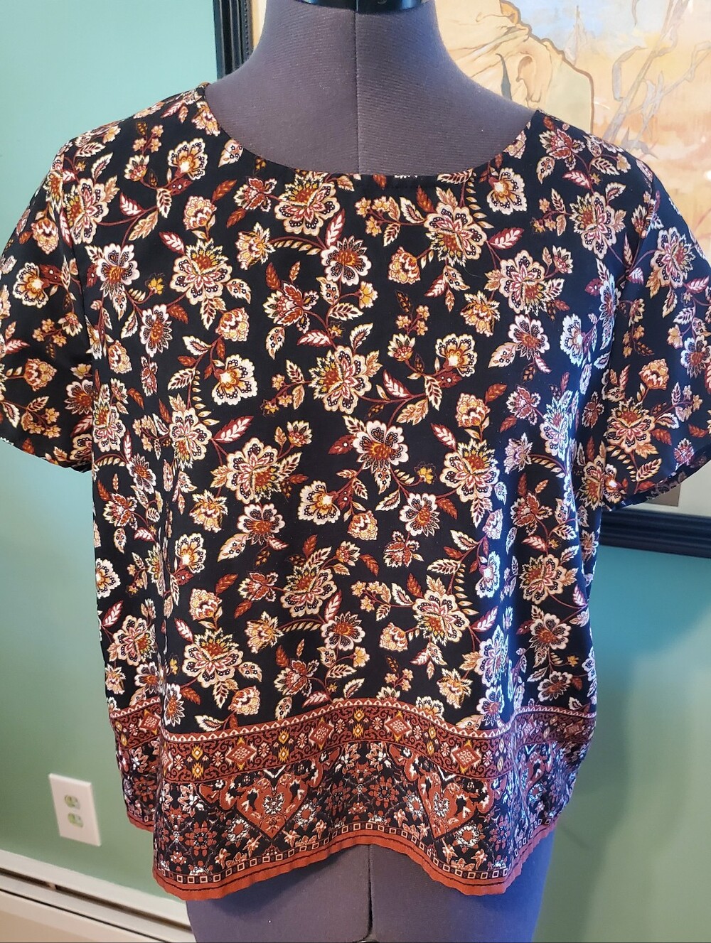 mine Black Floral Border-Print Short Sleeve Blouse